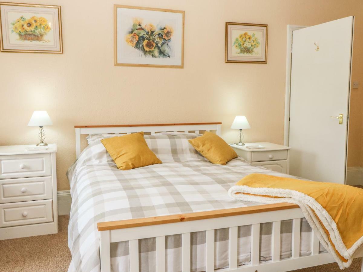 Saltwood Apartment อีสต์บอร์น ภายนอก รูปภาพ