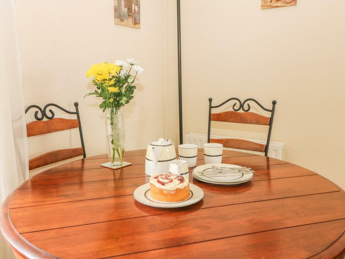 Saltwood Apartment อีสต์บอร์น ภายนอก รูปภาพ